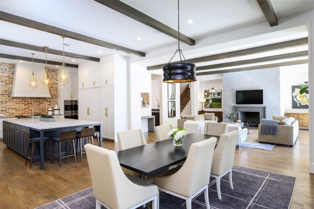 11546 W Ricks Circle, Dallas, TX 75230