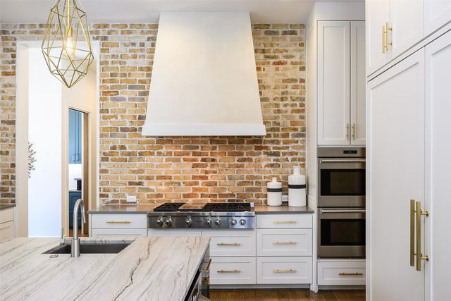 11546 W Ricks Circle, Dallas, TX 75230