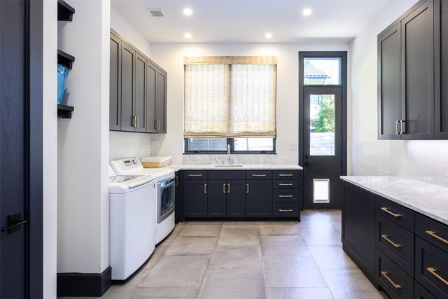 11546 W Ricks Circle, Dallas, TX 75230