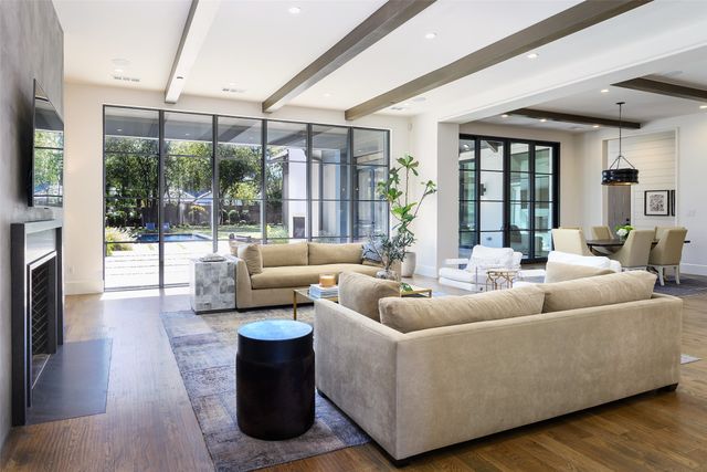 11546 W Ricks Circle, Dallas, TX 75230