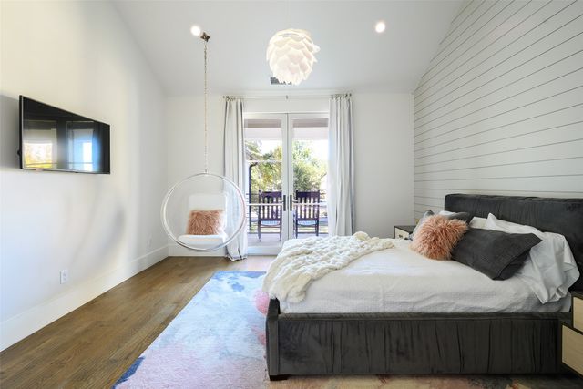 11546 W Ricks Circle, Dallas, TX 75230