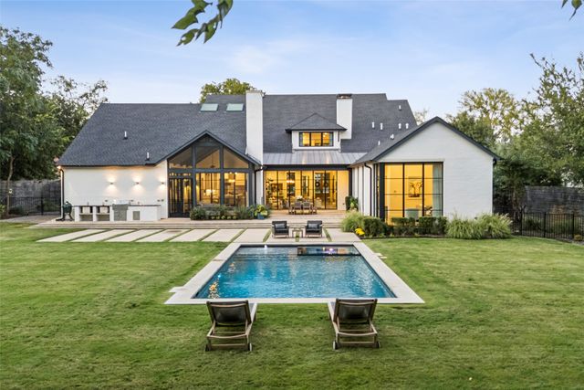 11546 W Ricks Circle, Dallas, TX 75230