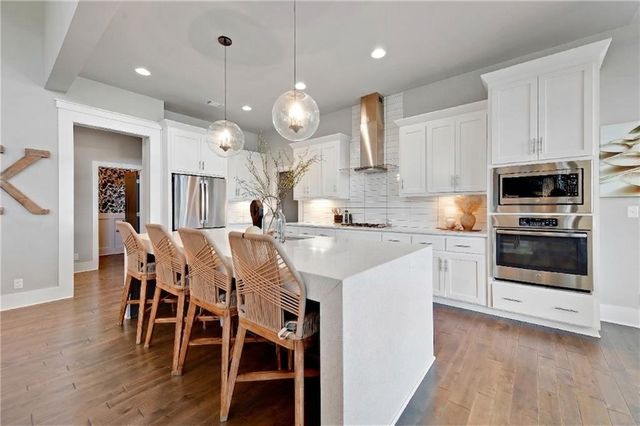 11510 W 157th Terrace, Overland Park, KS 66221