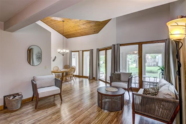 2229 Peterson Avenue, Eau Claire, WI 54703