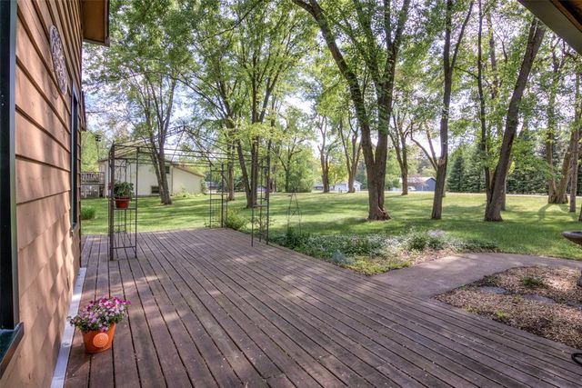 2229 Peterson Avenue, Eau Claire, WI 54703