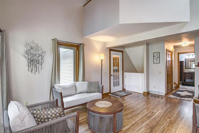 2229 Peterson Avenue, Eau Claire, WI 54703