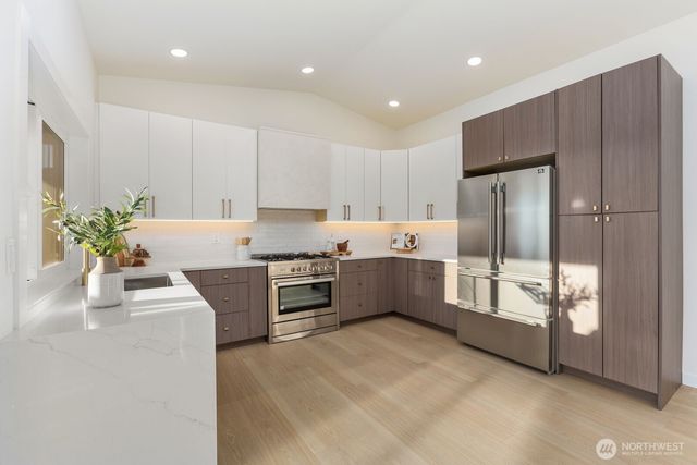 6710 N Parkview Lane, Tacoma, WA 98407