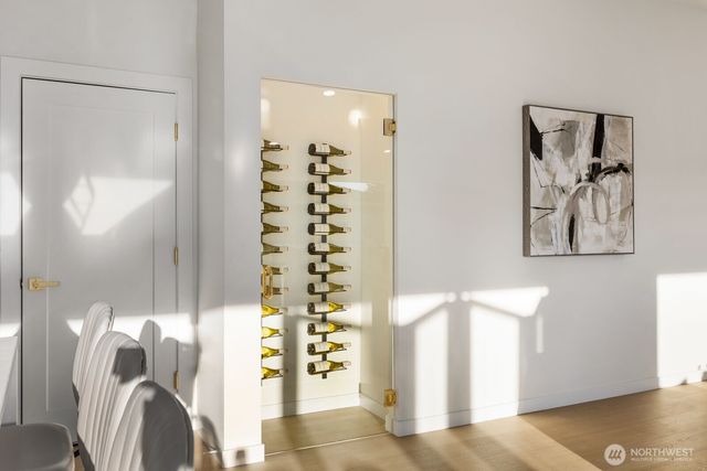 6710 N Parkview Lane, Tacoma, WA 98407