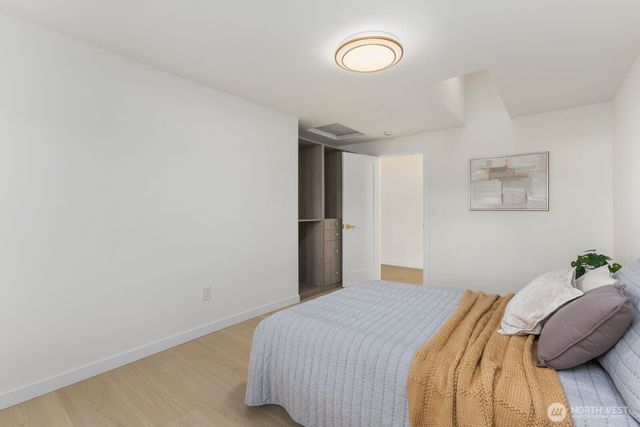 6710 N Parkview Lane, Tacoma, WA 98407