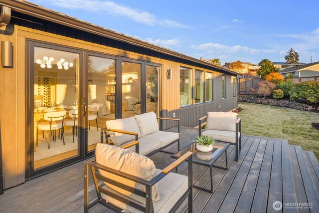 6710 N Parkview Lane, Tacoma, WA 98407