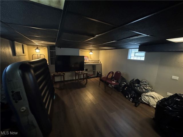 7696 Laumer Avenue, Cleveland, OH 44105