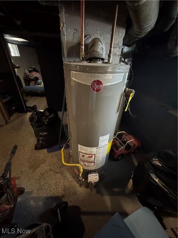 7696 Laumer Avenue, Cleveland, OH 44105