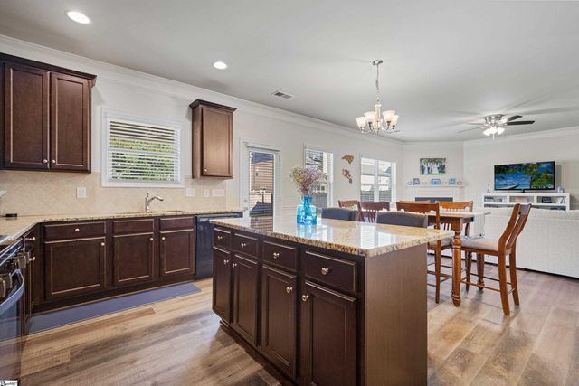 412 Kindletree Way, Simpsonville, SC 29680