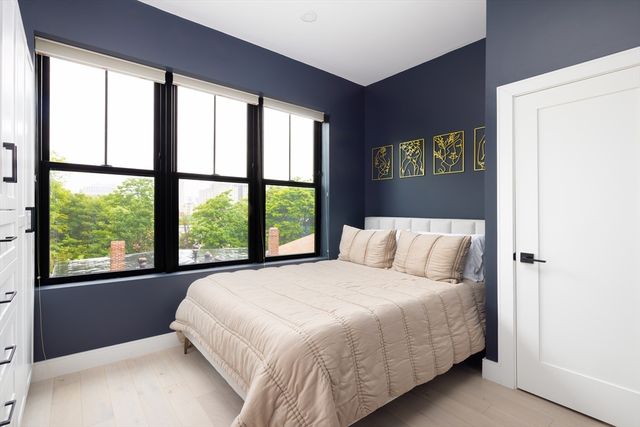 3 S Whitney Street 7, Boston, MA 02120