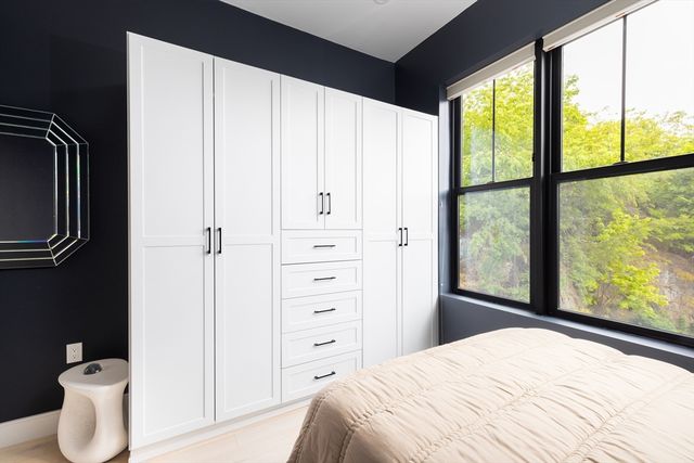 3 S Whitney Street 7, Boston, MA 02120