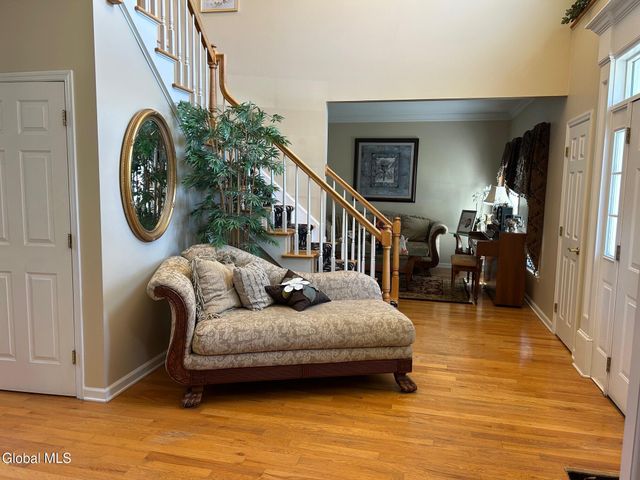 2066 Orchard Park Drive, Niskayuna, NY 12309