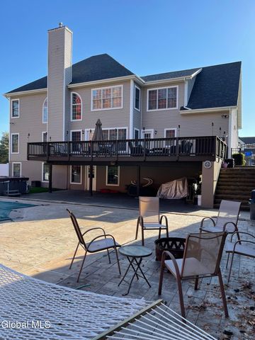 2066 Orchard Park Drive, Niskayuna, NY 12309