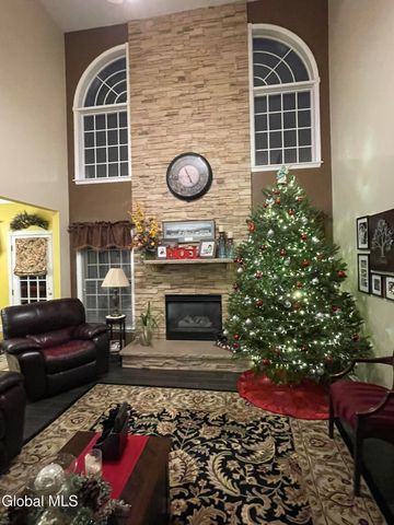 2066 Orchard Park Drive, Niskayuna, NY 12309