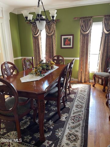 2066 Orchard Park Drive, Niskayuna, NY 12309