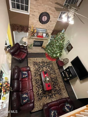 2066 Orchard Park Drive, Niskayuna, NY 12309