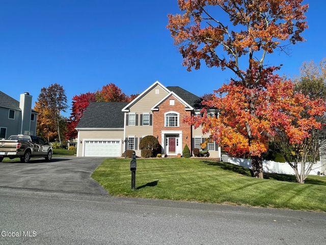 2066 Orchard Park Drive, Niskayuna, NY 12309