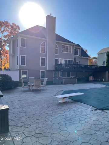 2066 Orchard Park Drive, Niskayuna, NY 12309