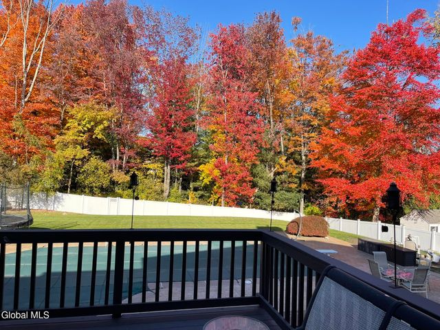 2066 Orchard Park Drive, Niskayuna, NY 12309