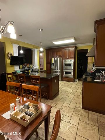 2066 Orchard Park Drive, Niskayuna, NY 12309