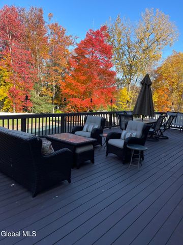 2066 Orchard Park Drive, Niskayuna, NY 12309