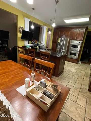 2066 Orchard Park Drive, Niskayuna, NY 12309