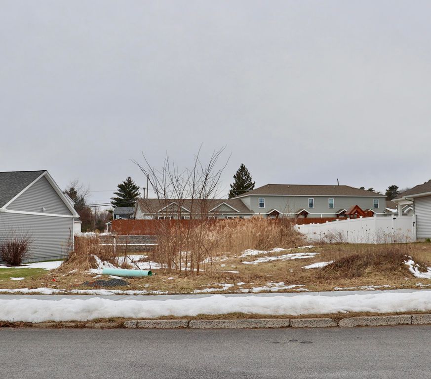 20 Louisiana Avenue, Plattsburgh, NY 12903