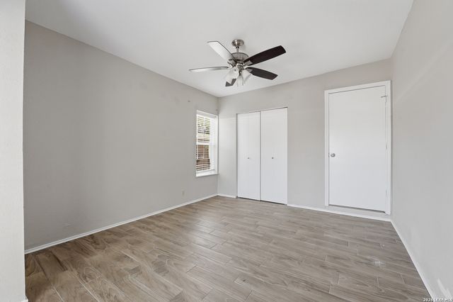 630 E Pine St, Seguin, TX 78155