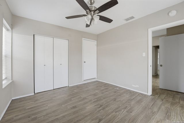 630 E Pine St, Seguin, TX 78155