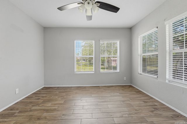 630 E Pine St, Seguin, TX 78155