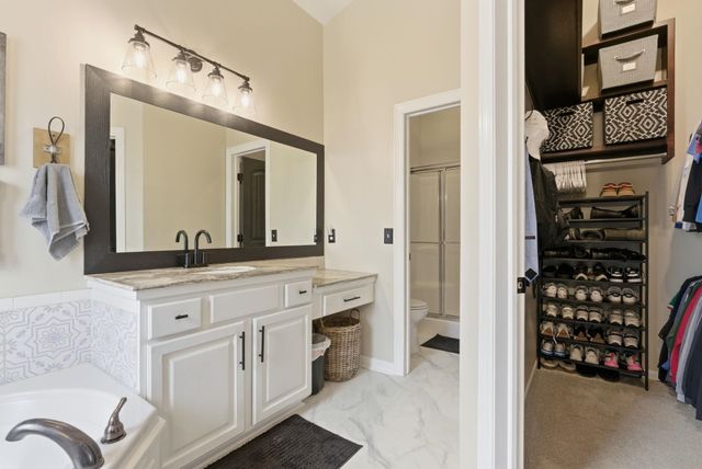 14901 W Moscelyn St, Wichita, KS 67235