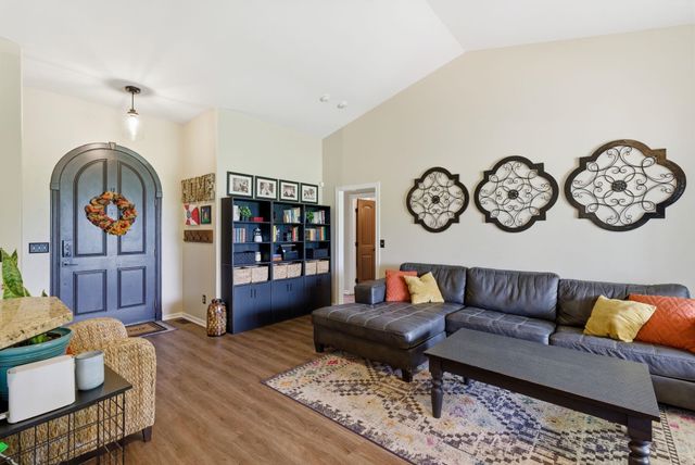 14901 W Moscelyn St, Wichita, KS 67235