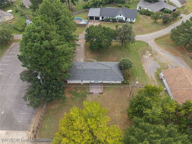 204 Bowlin Drive, Poteau, OK 74953