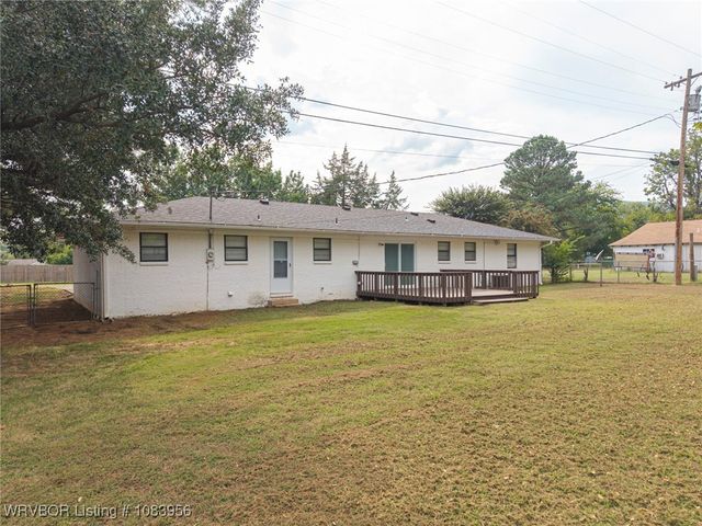 204 Bowlin Drive, Poteau, OK 74953