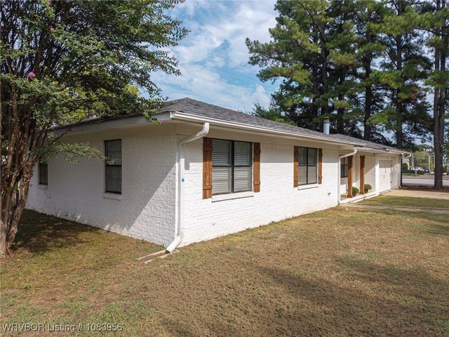 204 Bowlin Drive, Poteau, OK 74953