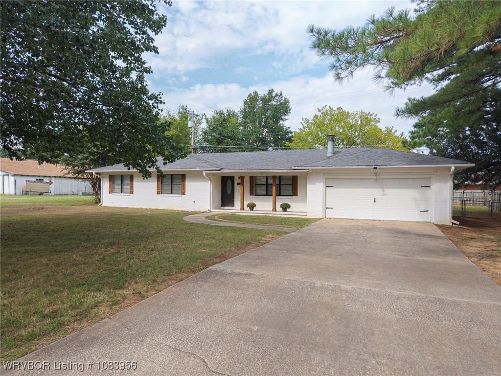 204 Bowlin Drive, Poteau, OK 74953