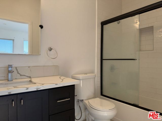238 N Park View, Los Angeles, CA 90026