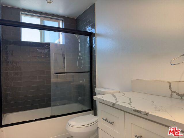 238 N Park View, Los Angeles, CA 90026