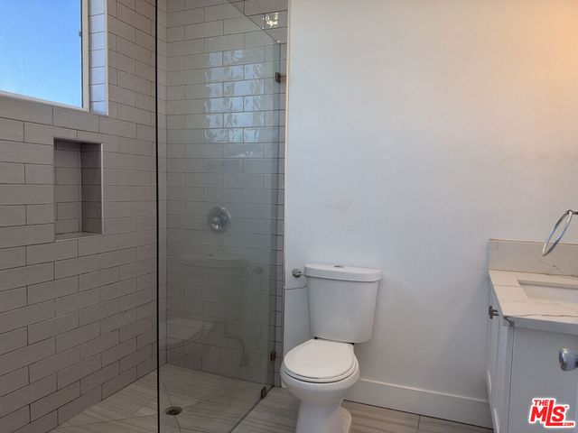 238 N Park View, Los Angeles, CA 90026