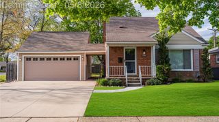 13352 Borgman Avenue, Huntington Woods, MI 48070