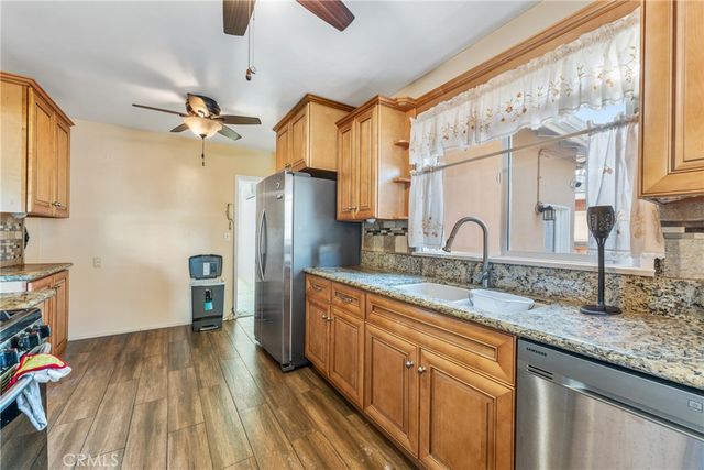 349 S Enid Avenue, Azusa, CA 91702