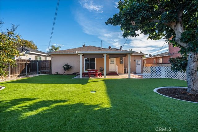 349 S Enid Avenue, Azusa, CA 91702