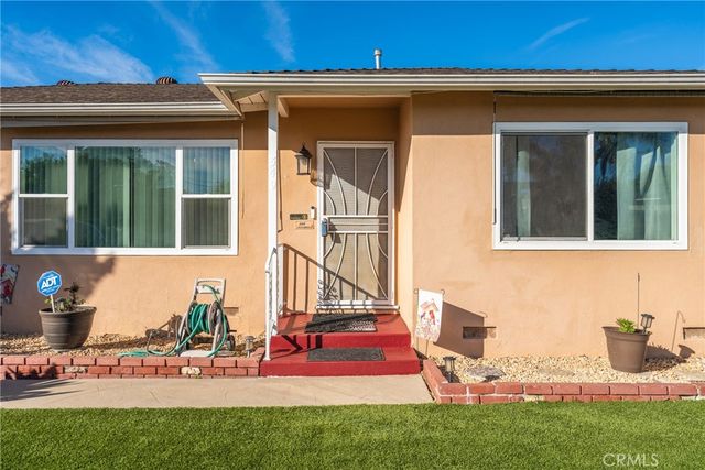 349 S Enid Avenue, Azusa, CA 91702