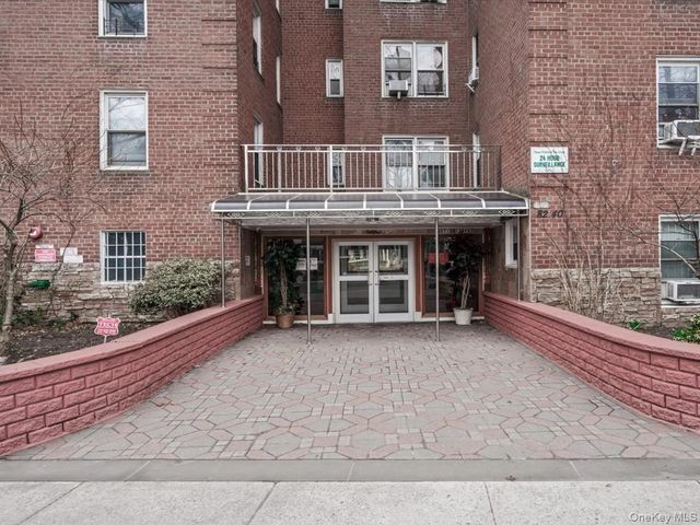 82-40 Austin Street 6K, Kew Gardens, NY 11415