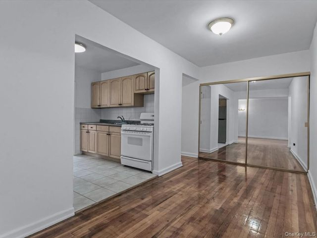 82-40 Austin Street 6K, Kew Gardens, NY 11415