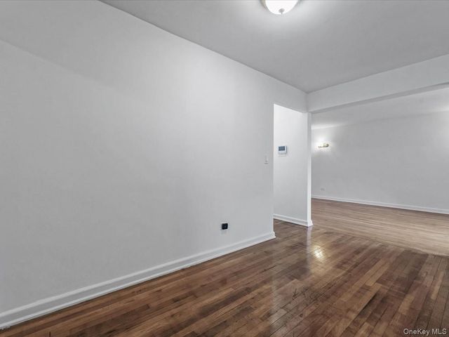 82-40 Austin Street 6K, Kew Gardens, NY 11415